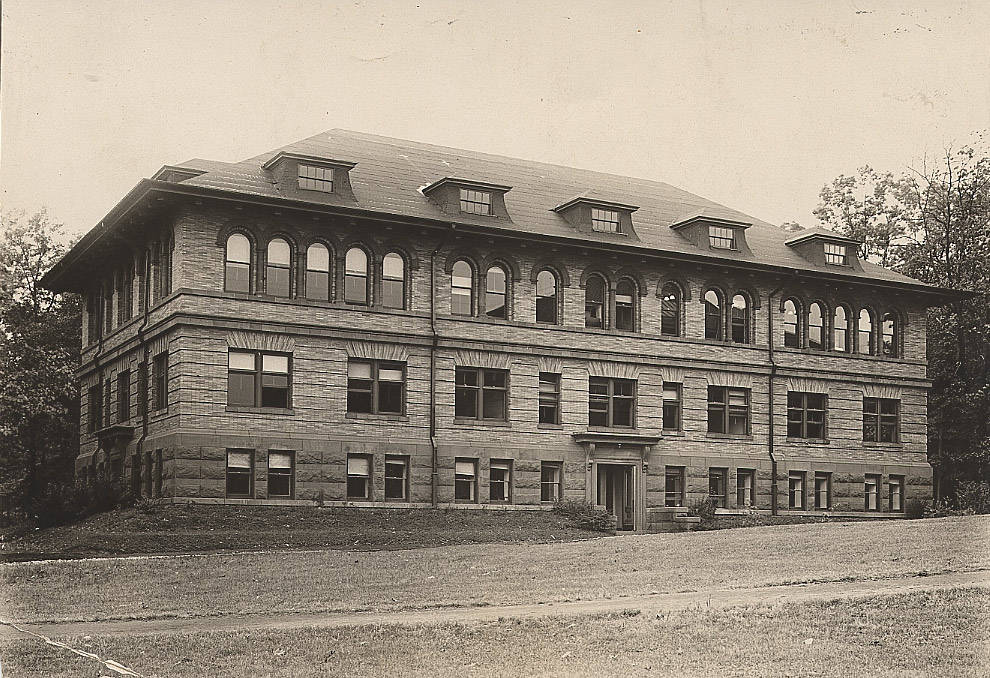 Weaver Building in 1958