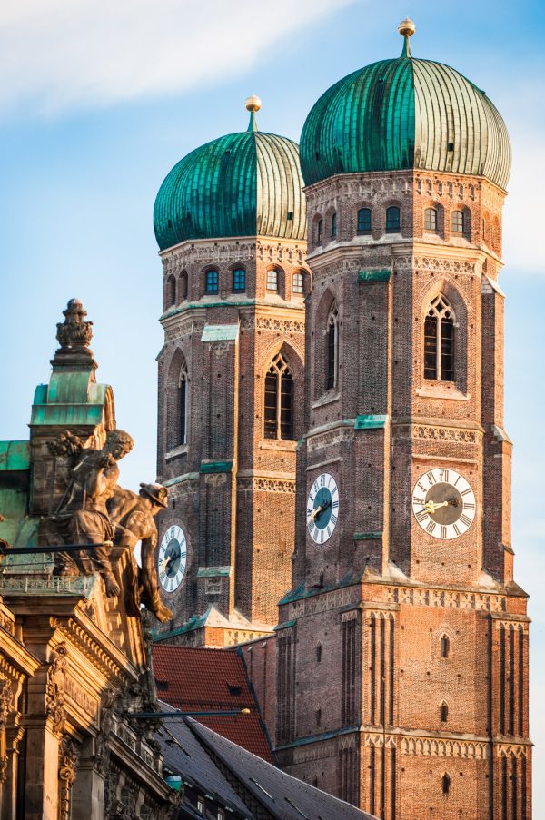 Munich's Liebfrauenkirche, the earliest church built in French High Gothic style outside France