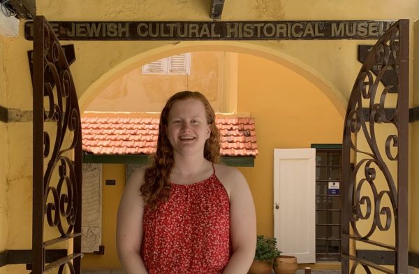Schwartz Scholar Casey Sennett interned with the Jewish Cultural Historical Museum in Willemstad, Curaçao during the summer of 2021.