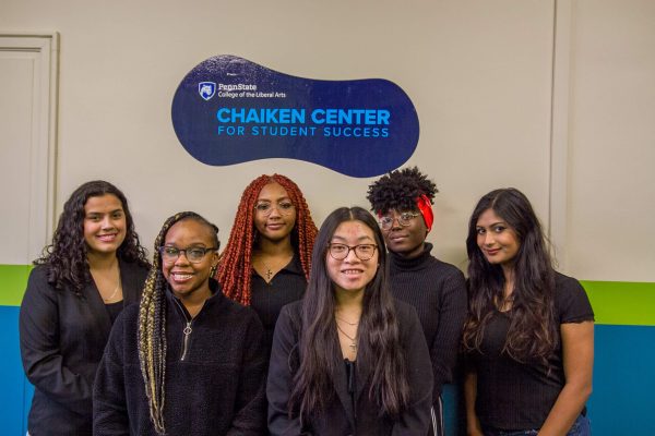 The peer success coaches in the fall of 2022 (from left to right) Michelle Kengkart, Nia Smith, Kaisha Garvin, (front) Tia Drebot, Nykeima Roberts, and Mandy Bhuiyan